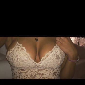 Profil de Rayna, 40 ans, Escort duo à Philippeville (Namur)